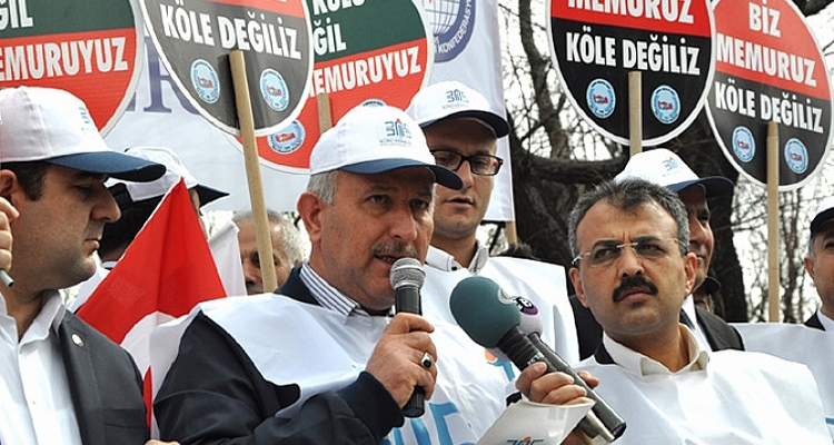 Adliyelerdeki Memurların Hakları Verilmeli