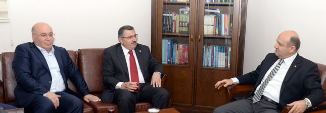 Bakan Işık`tan Memur-Sen`e Ziyaret