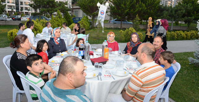 Gündoğdu, Engelliler Komisyonu İftarına Katıldı