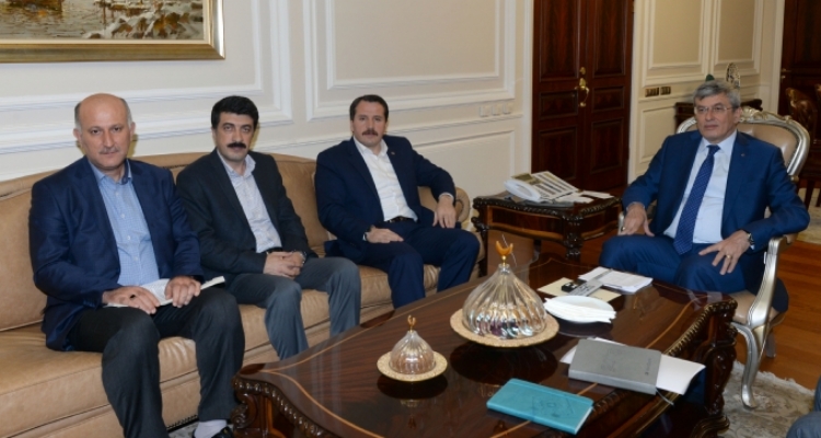 Yalçın, Bakan İpek ile Bir Araya Geldi