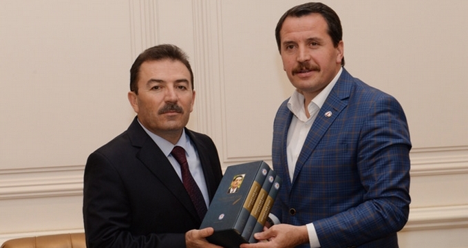 Yalçın İle Bakan Altınok Bir Araya Geldi