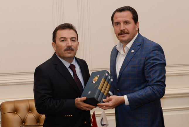 Yalçın İle Bakan Altınok Bir Araya Geldi